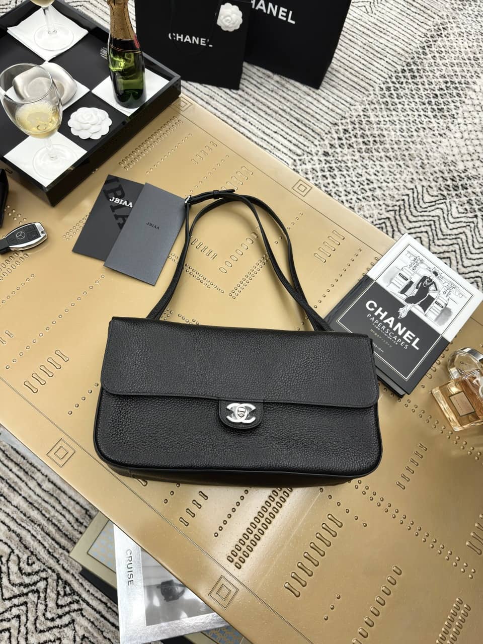 Chanel: tote bag, 20 × 39 × 13 cm