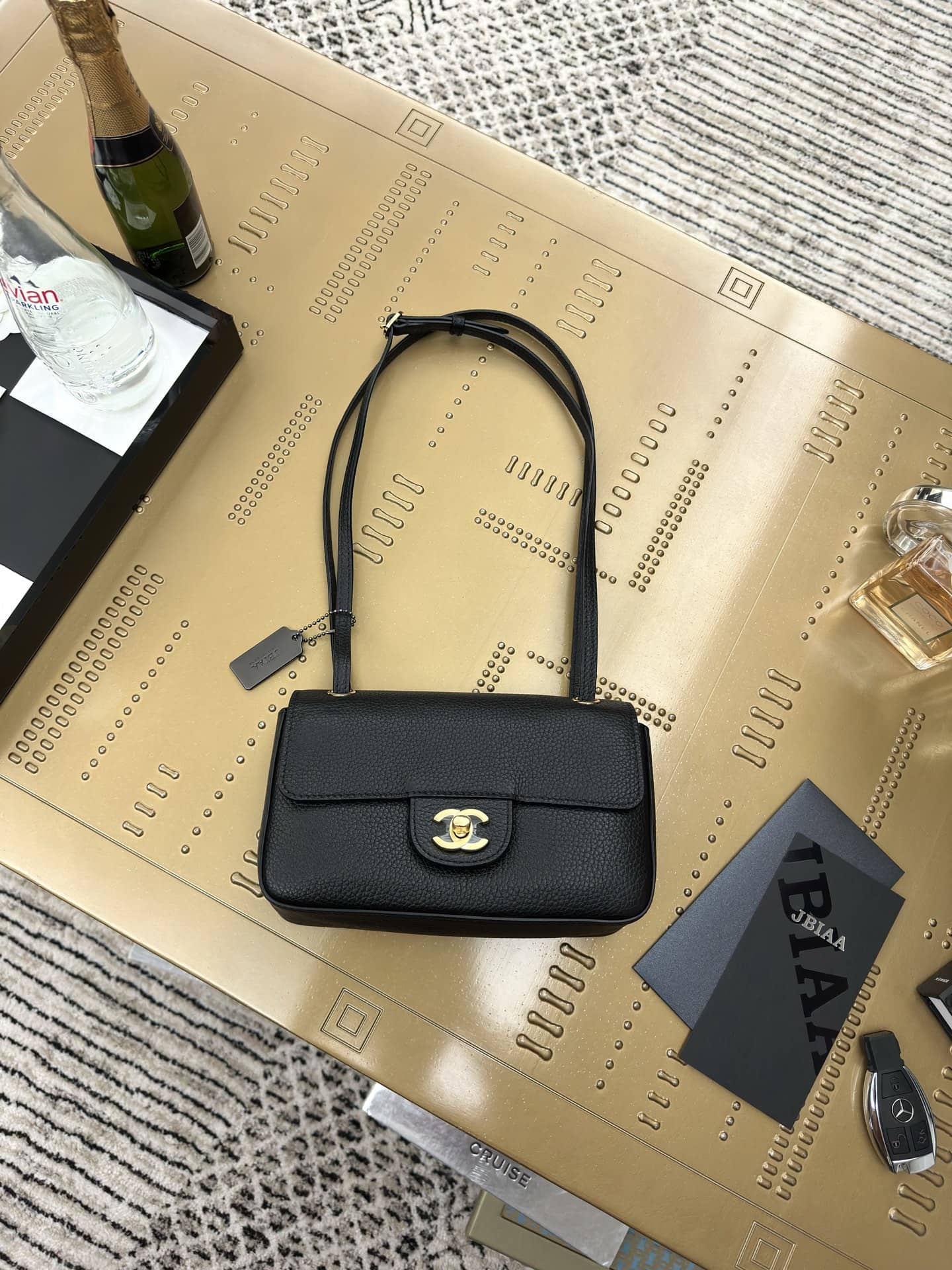 Chanel: Mini Flap bag, mini, 13 × 20 × 6 cm