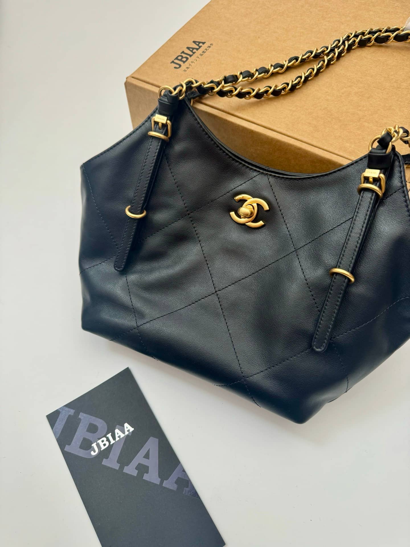 Chanel: tote bag, mini